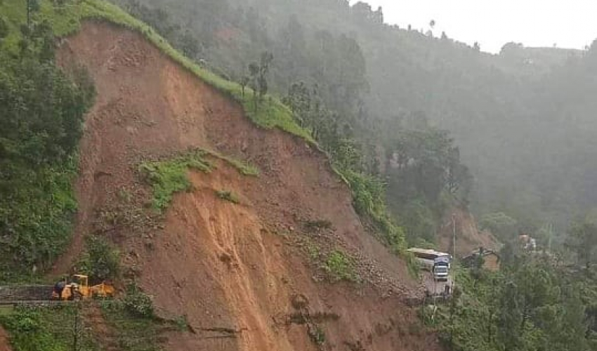 दार्चुलामा महाकाली लोकमार्ग अवरुद्ध 